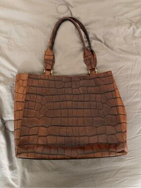 Acosta crocodile embossed genuine leather